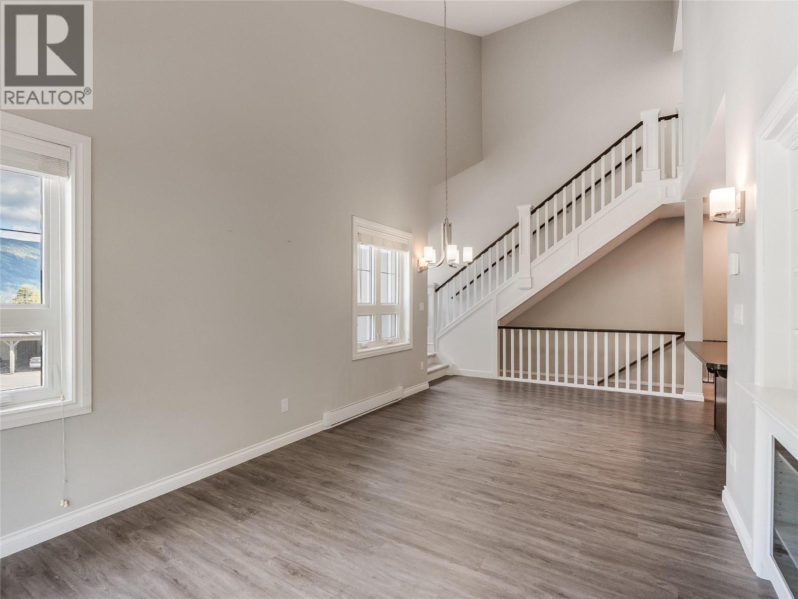 #202 2000 Choquette Avenue - 28