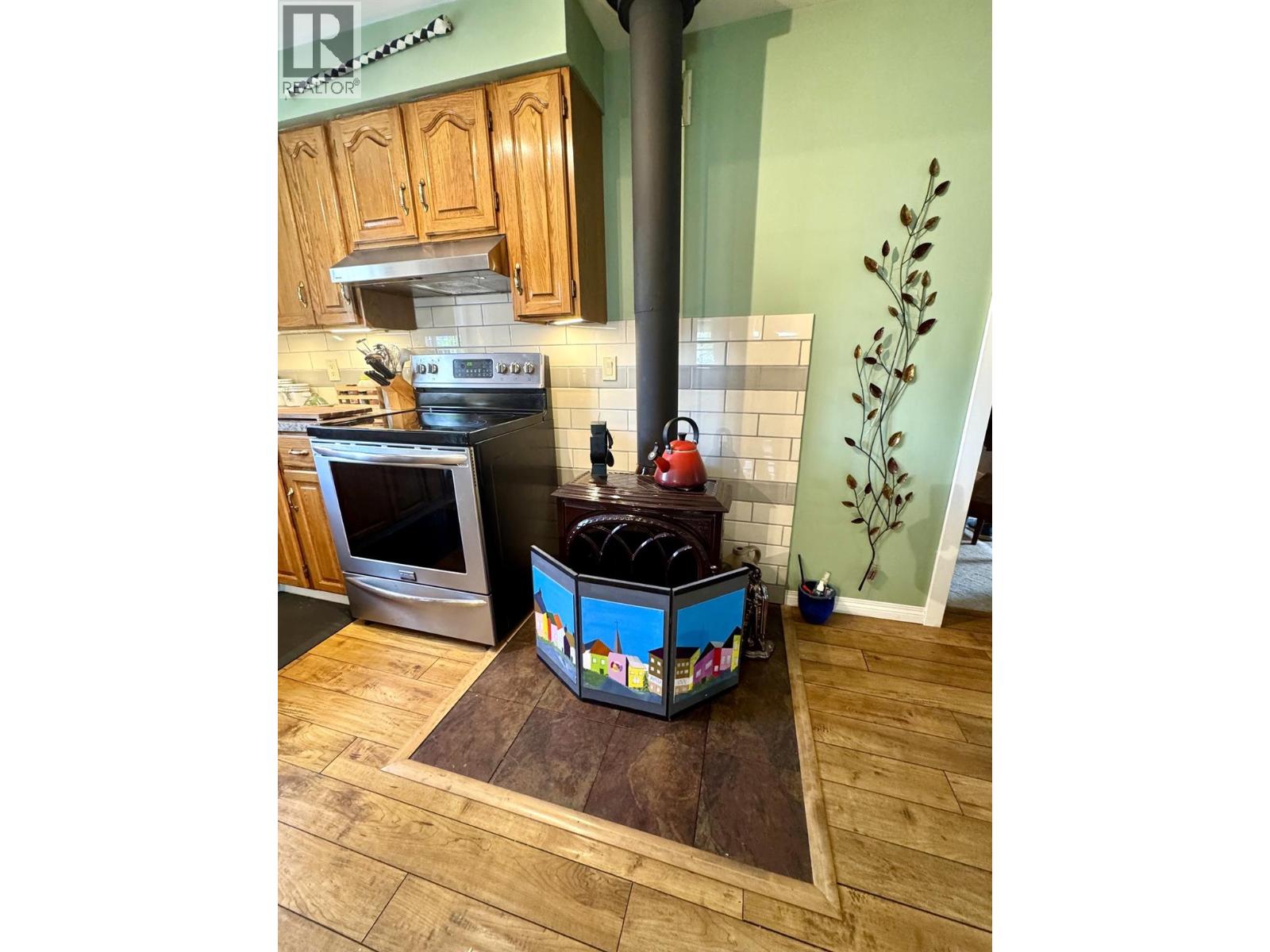 1410 Eastman Avenue - 9