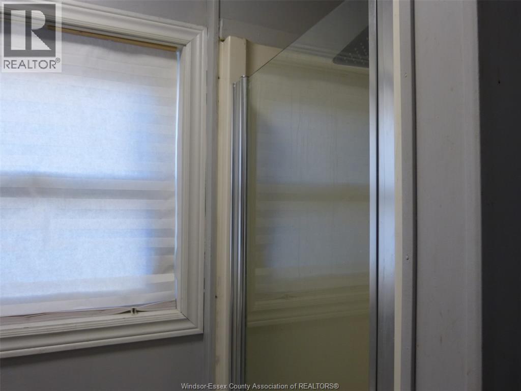 1434 TECUMSEH BOULEVARD - 24