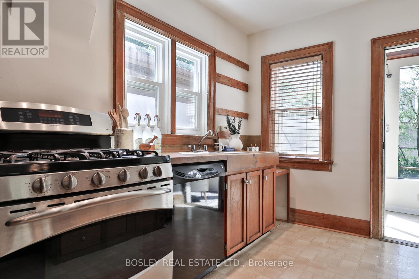 329 MILLWOOD ROAD - 11