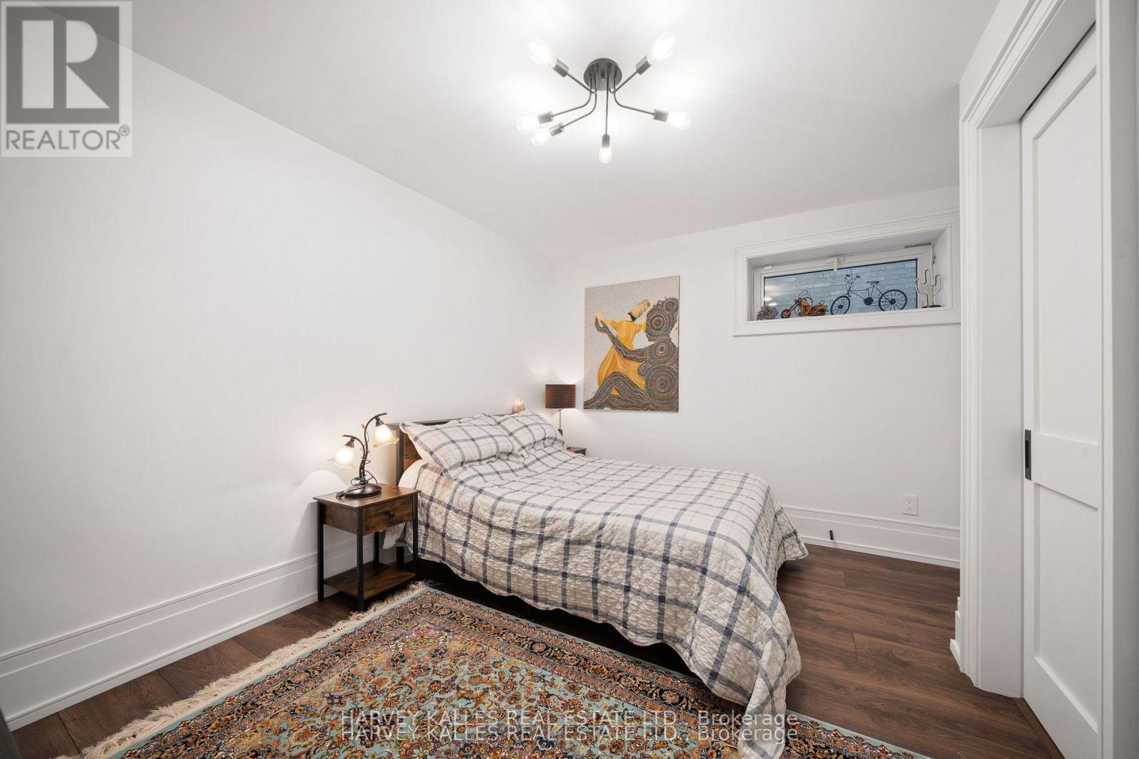 140 SANDRINGHAM DRIVE - 40
