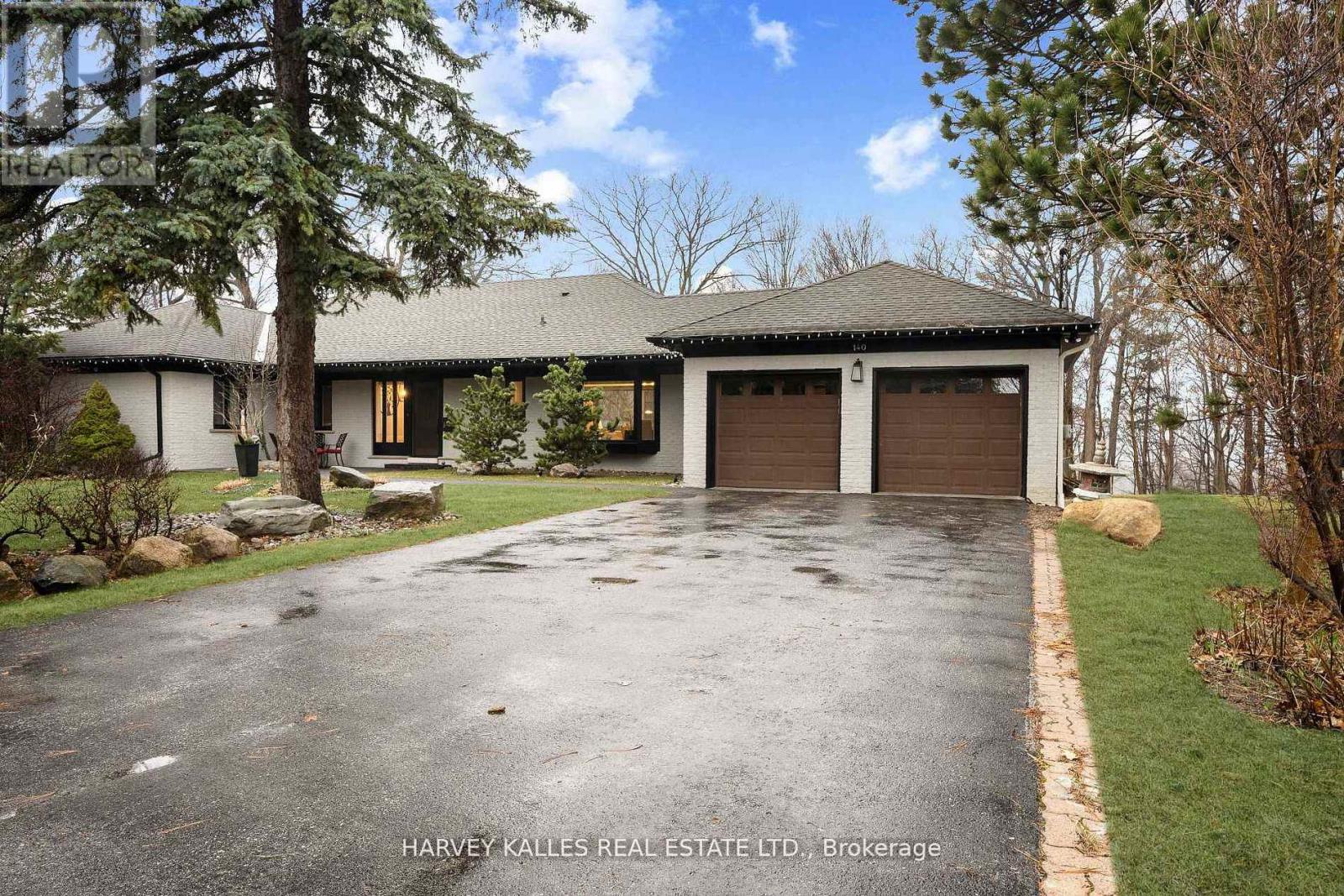 140 SANDRINGHAM DRIVE - 50