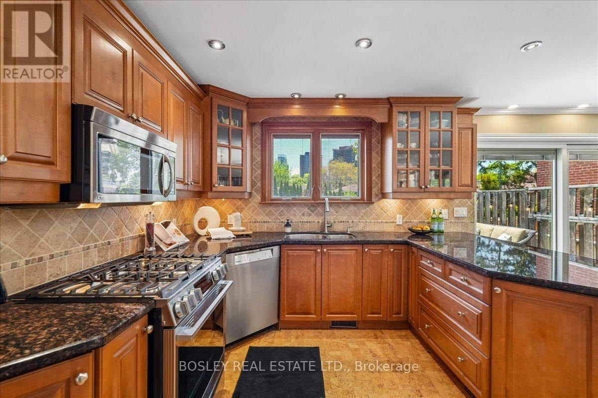 7 HOWARD DRIVE - 11