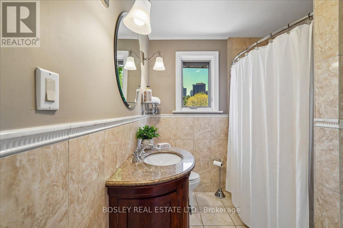 7 HOWARD DRIVE - 27