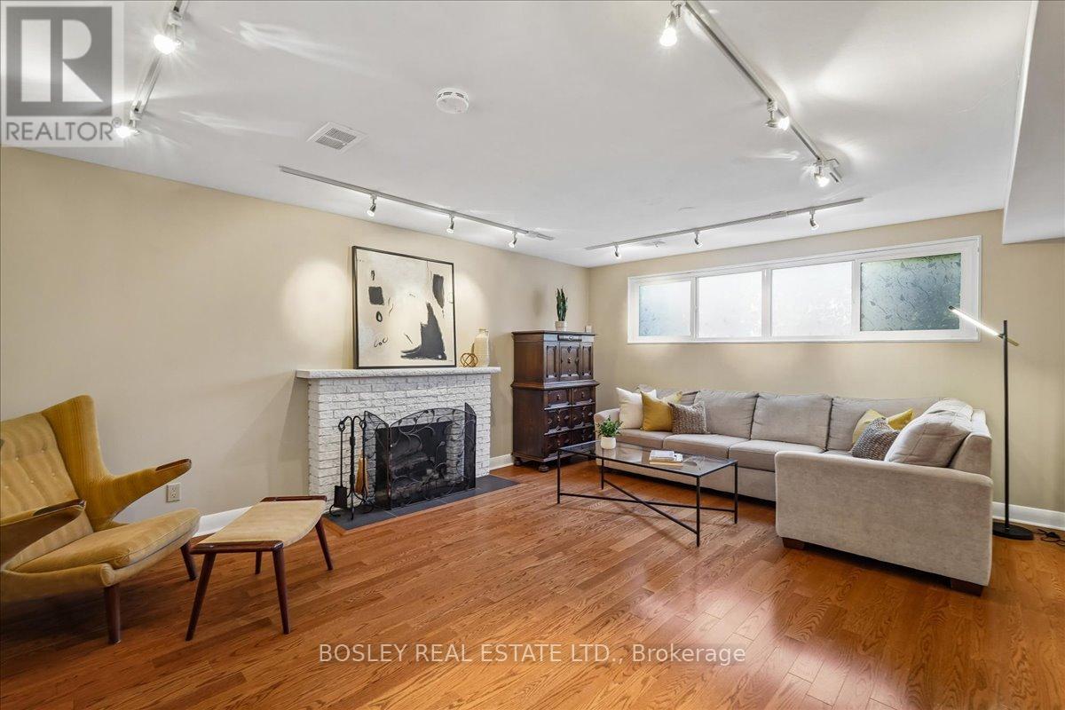 7 HOWARD DRIVE - 31