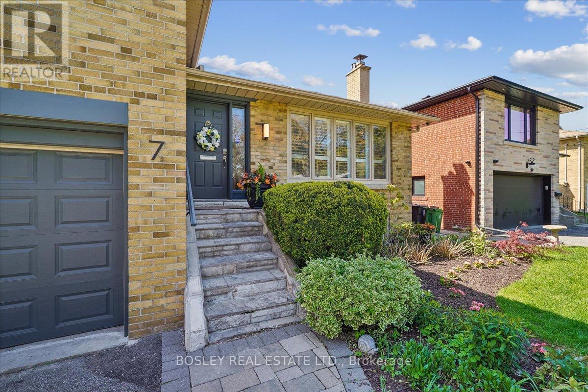 7 HOWARD DRIVE - 50