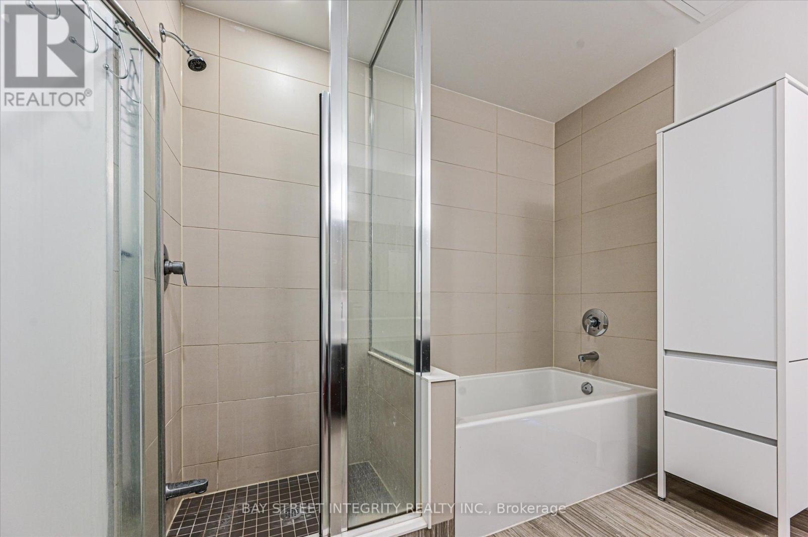 #5302 1080 BAY STREET - 21