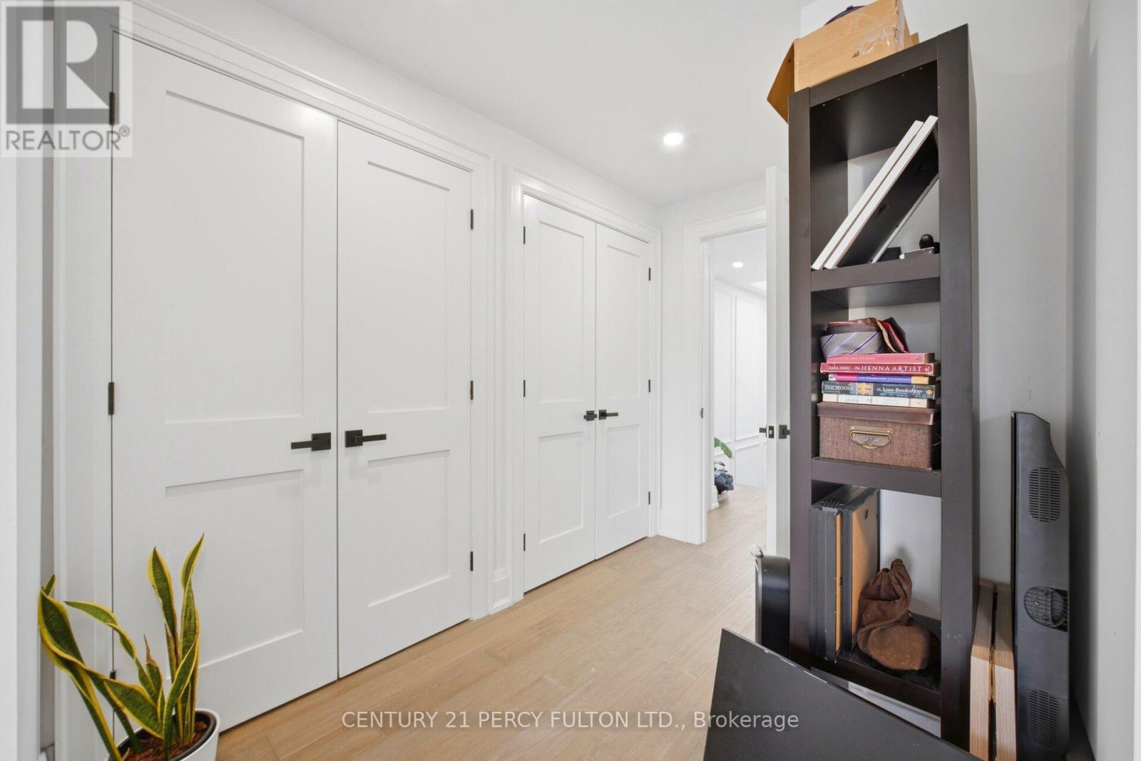 195 DANFORTH ROAD - 12