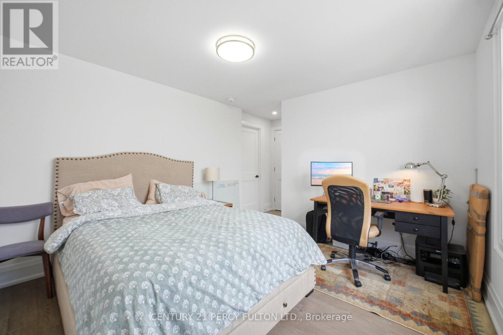 195 DANFORTH ROAD - 24
