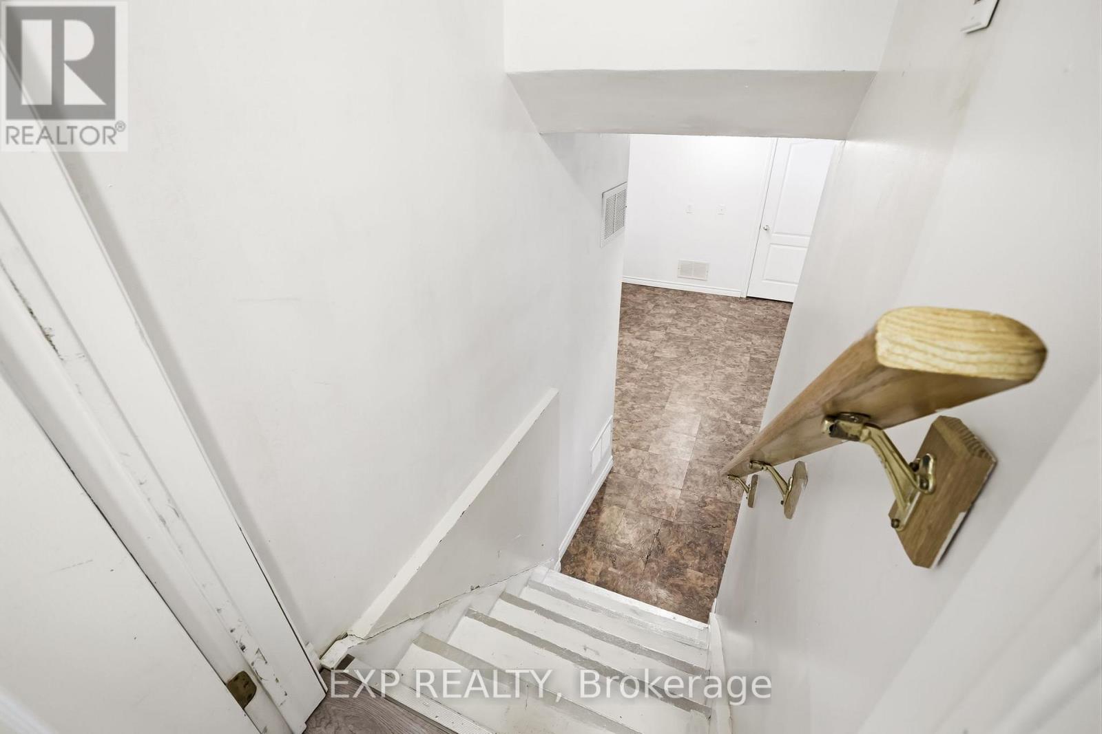 570 ANNANDALE STREET - 32