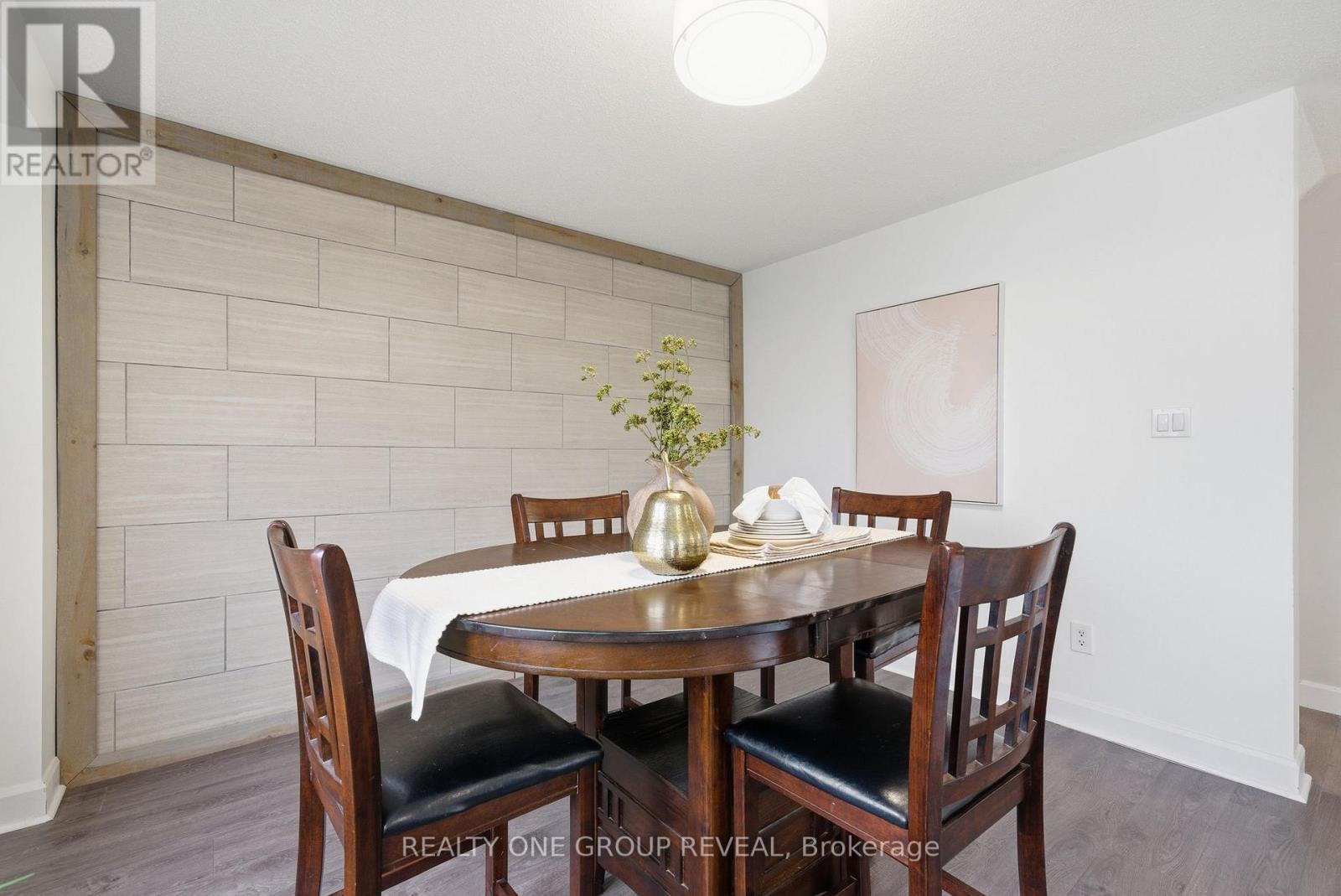 910 TAGGART CRESCENT - 19