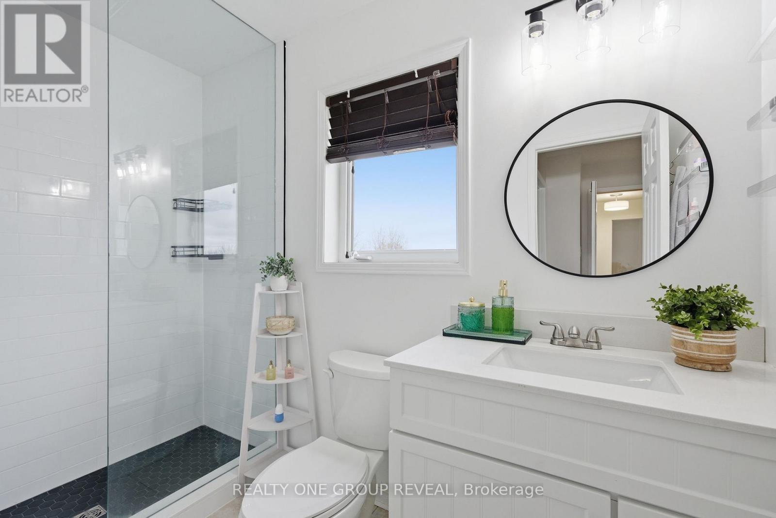 910 TAGGART CRESCENT - 31