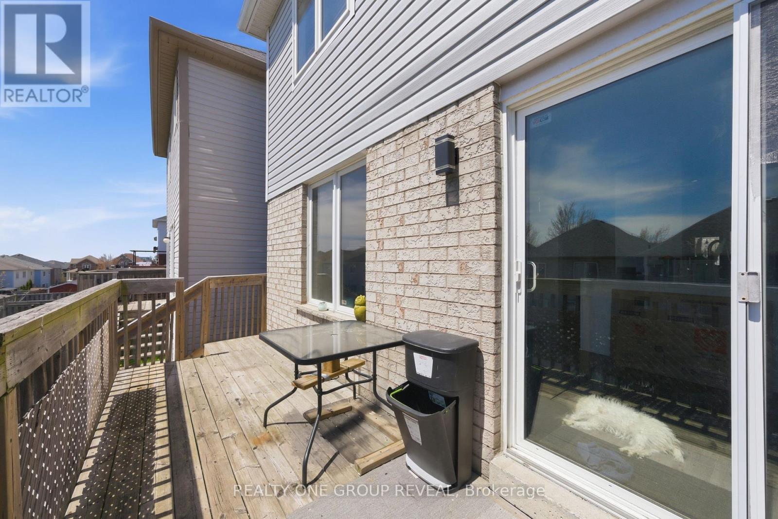 910 TAGGART CRESCENT - 44