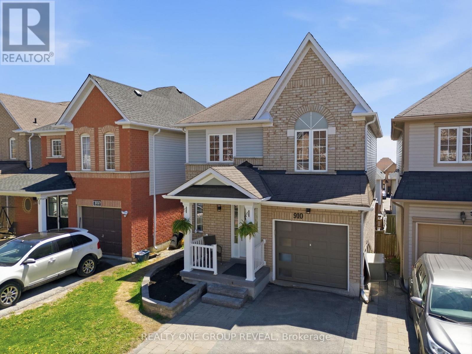 910 TAGGART CRESCENT - 5