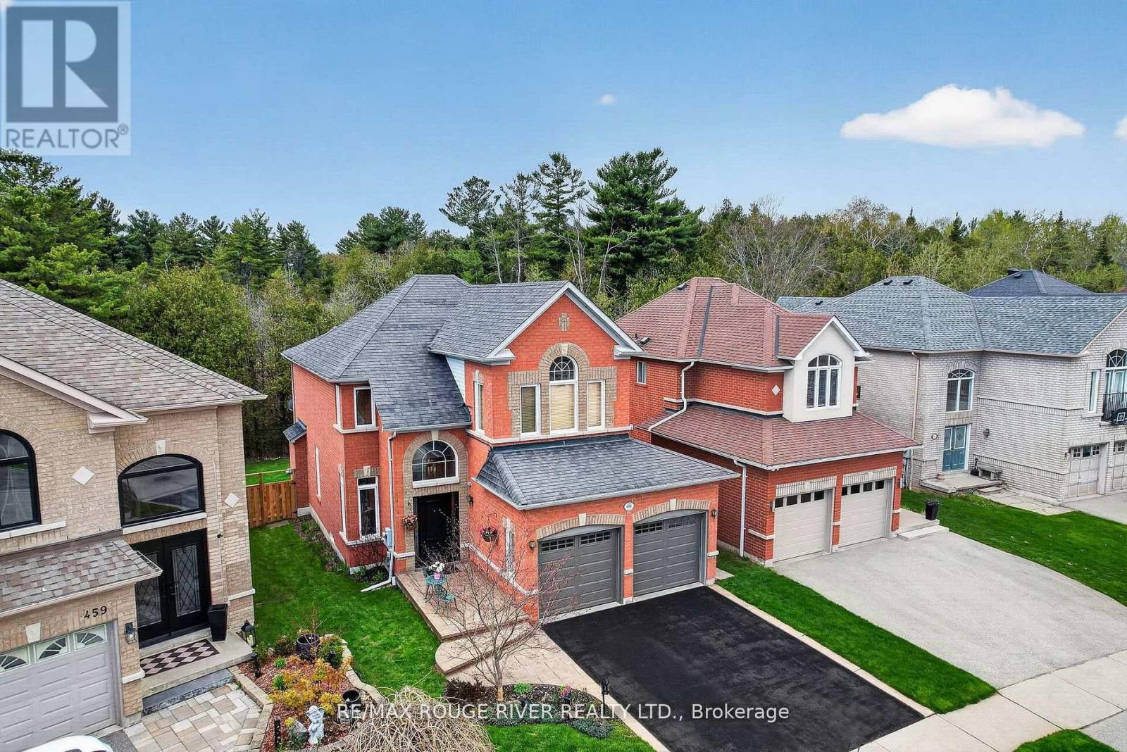 461 SUMMERPARK CRESCENT - Image 2