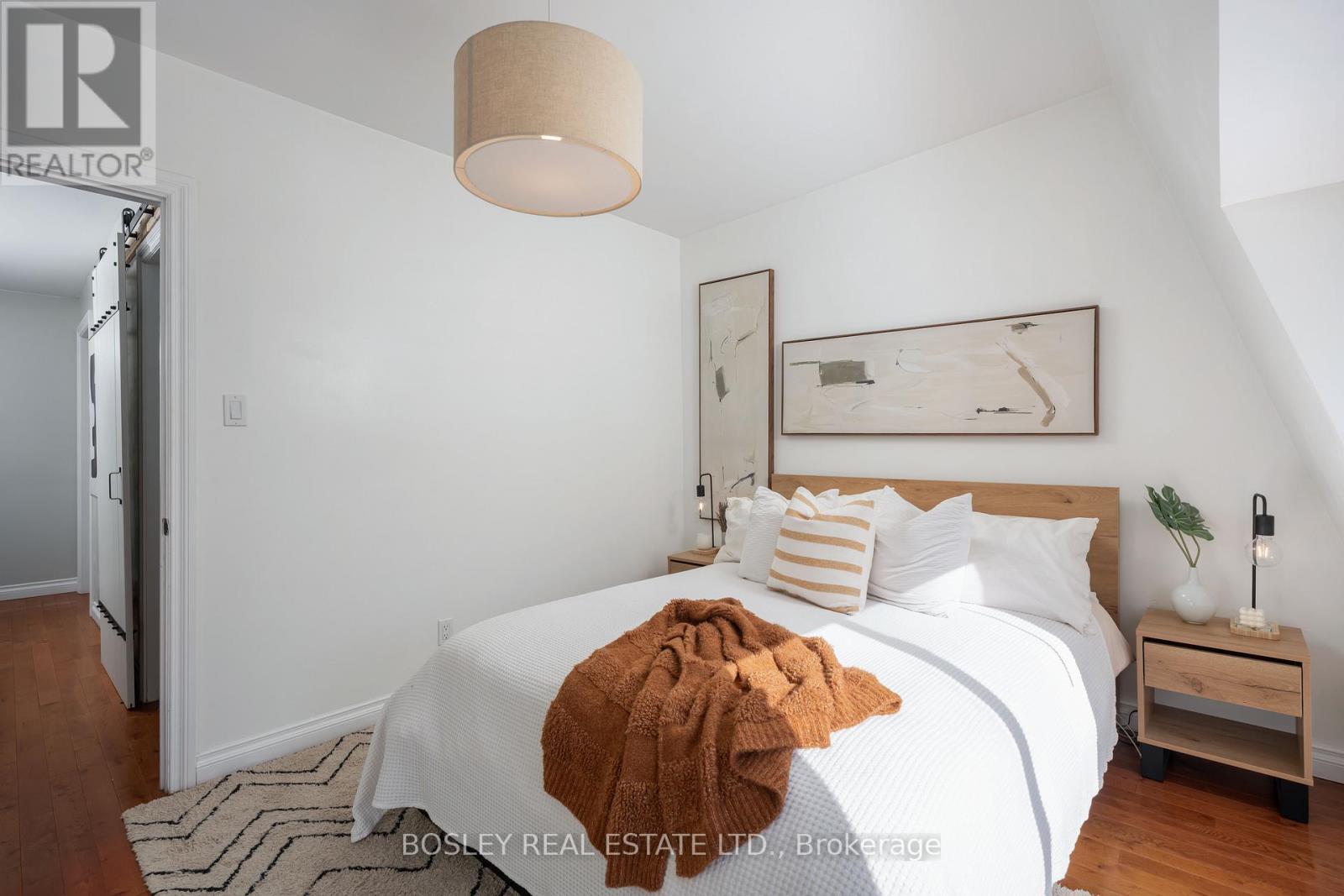 24 QUEENSDALE AVENUE - 15