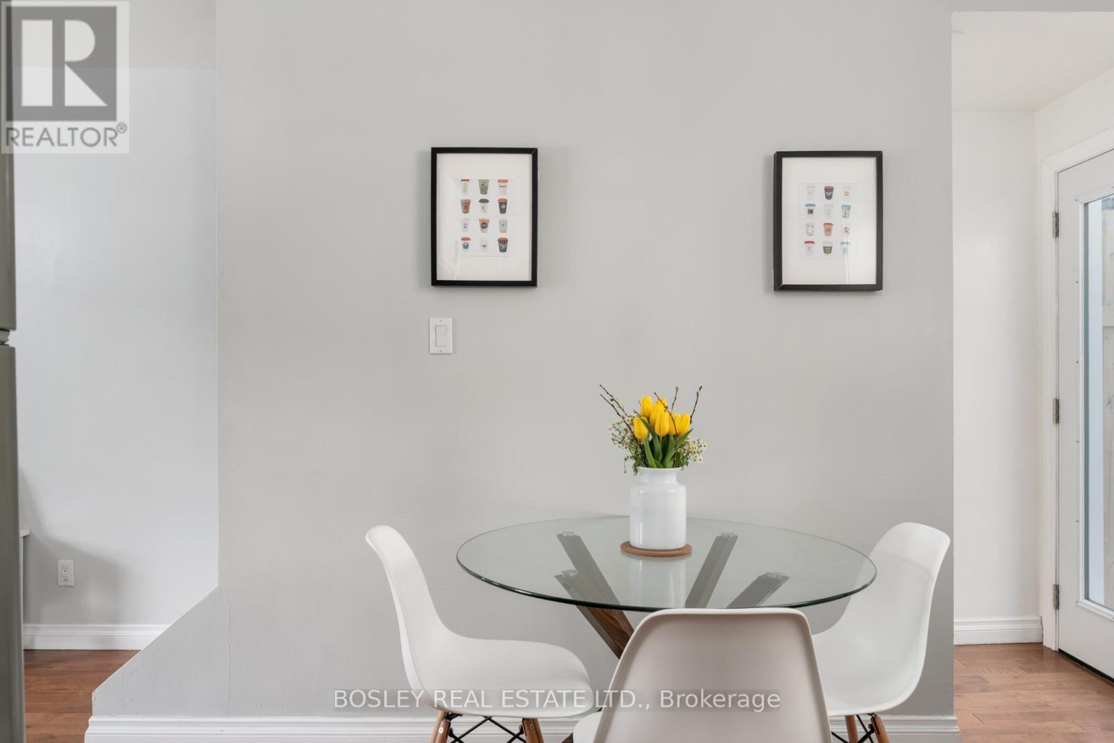 24 QUEENSDALE AVENUE - 9