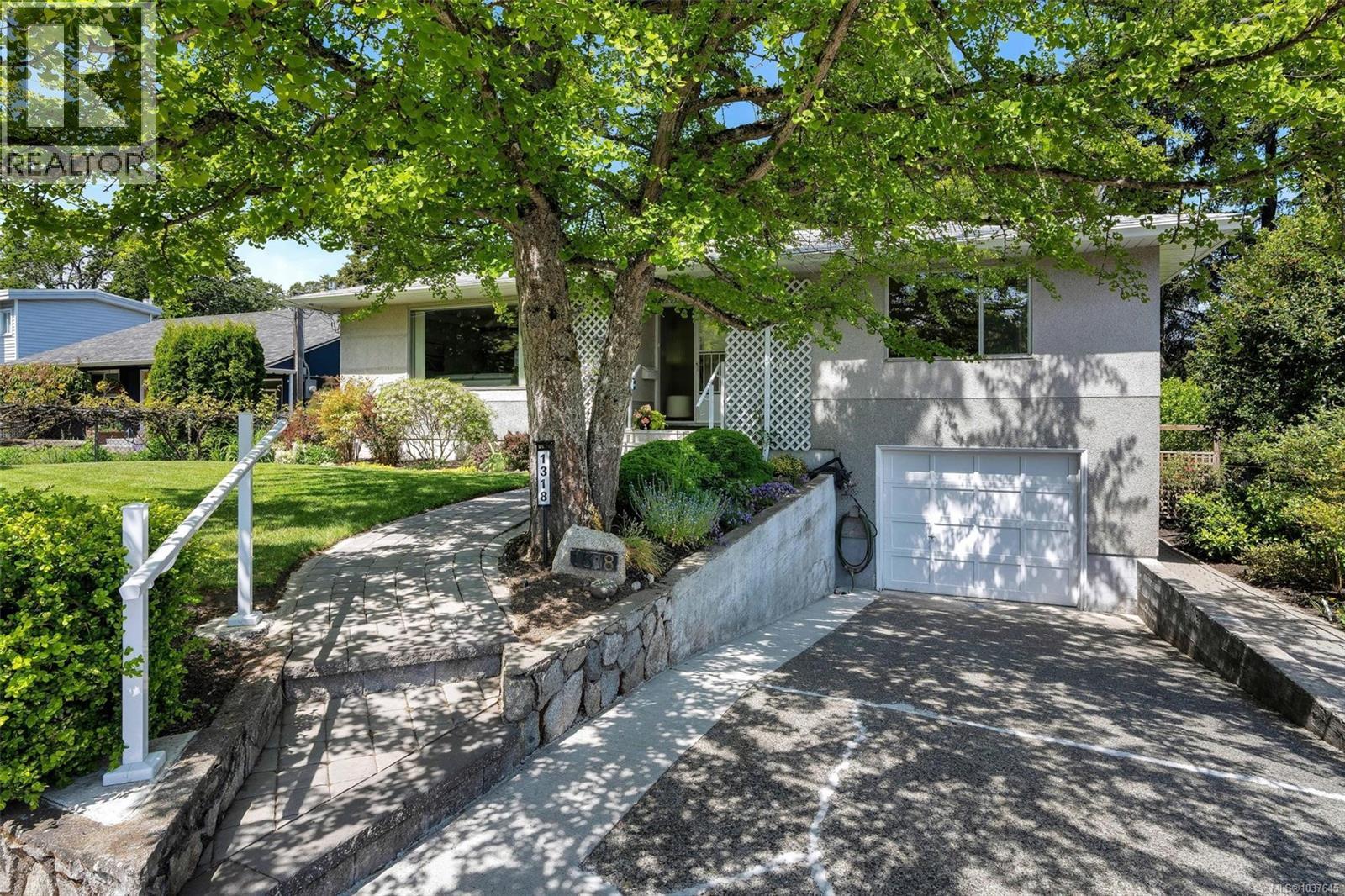 1318 Moorgreen Pl - 1