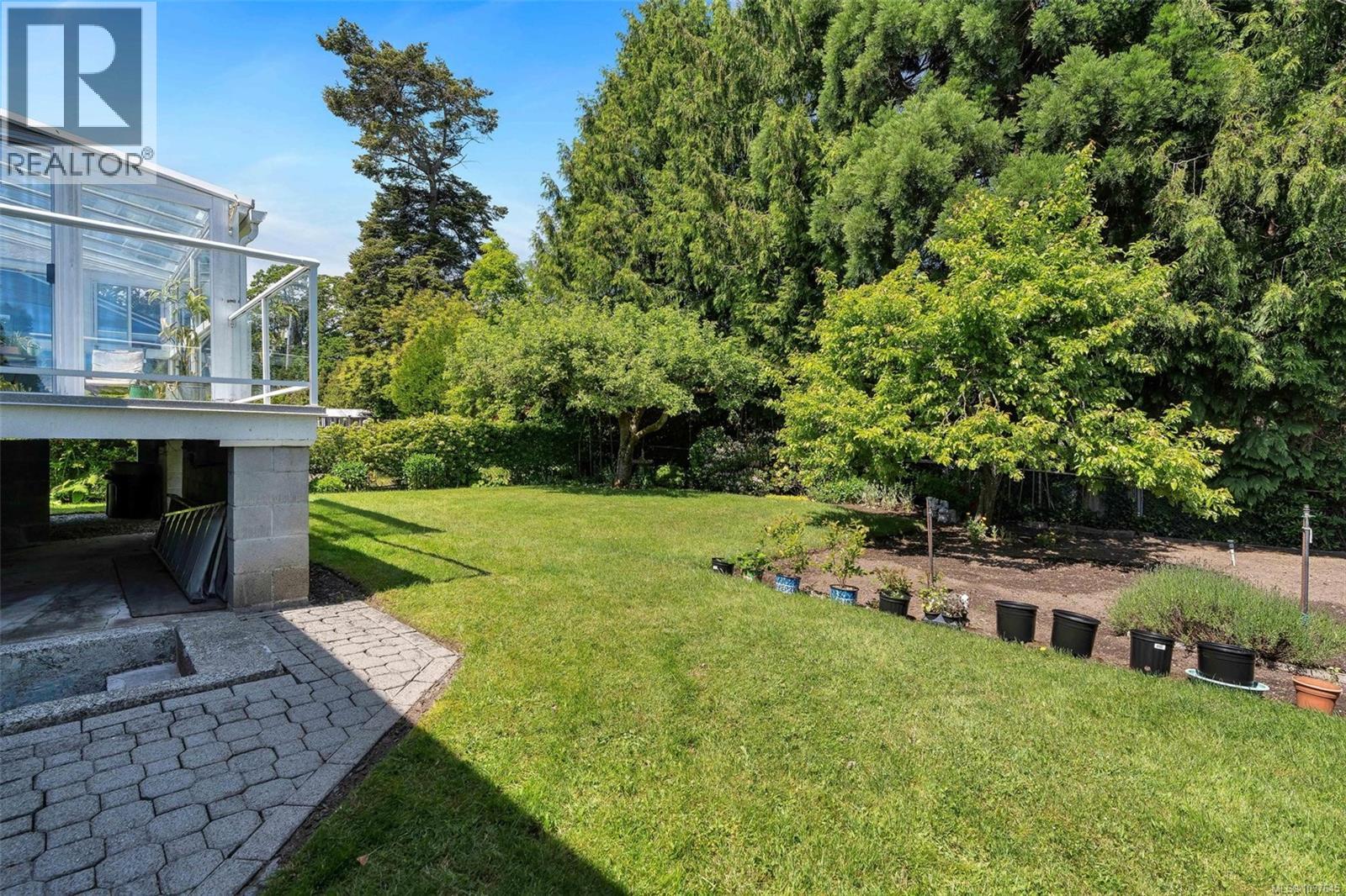 1318 Moorgreen Pl - 27