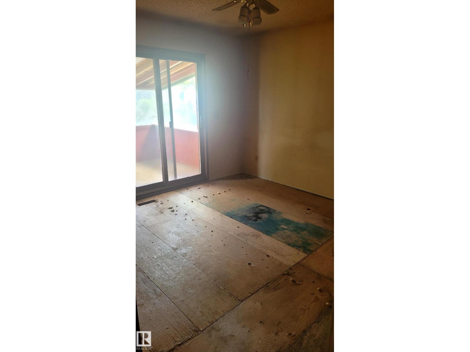 9921 162 ST NW - 10