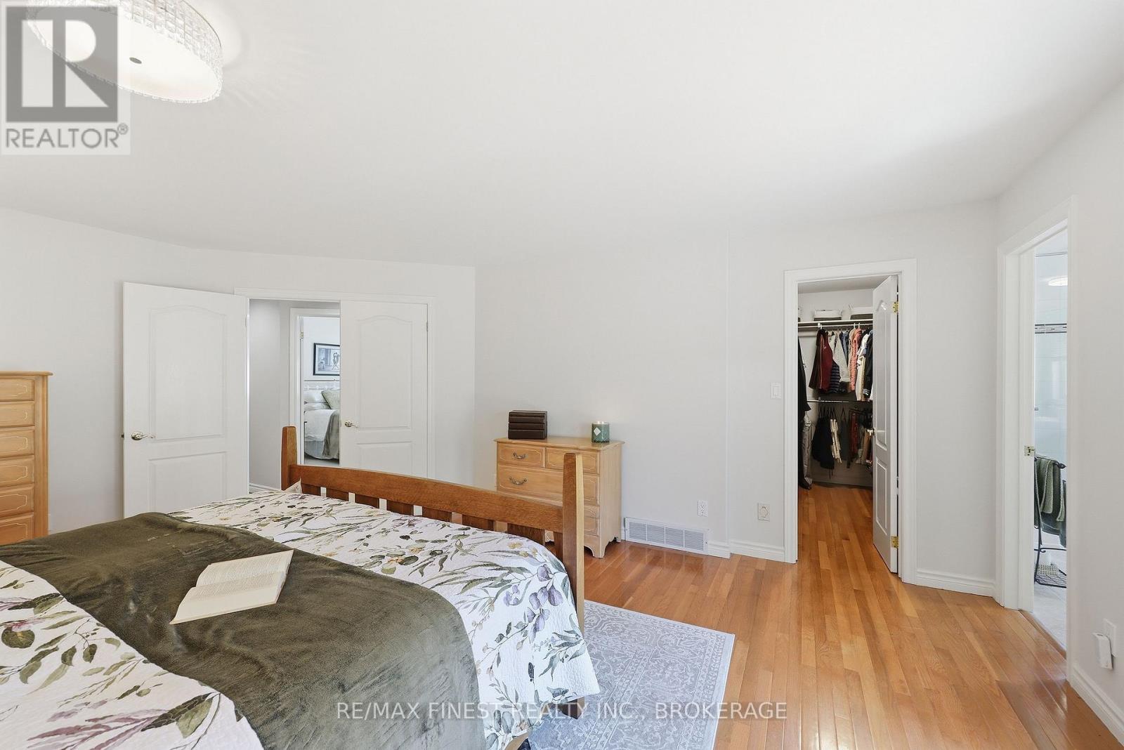 26 KENWOODS CIRCLE - 23