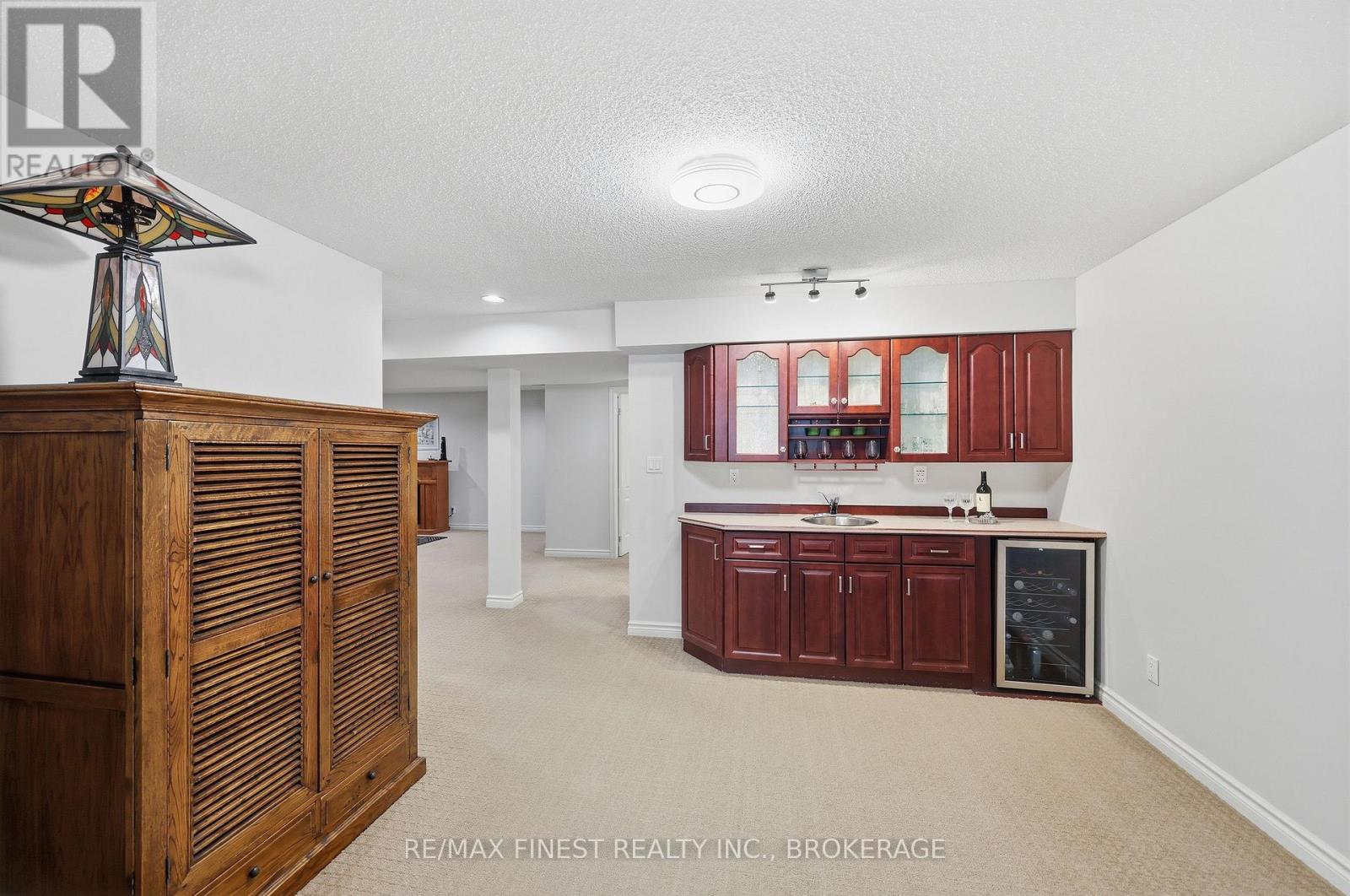26 KENWOODS CIRCLE - 32