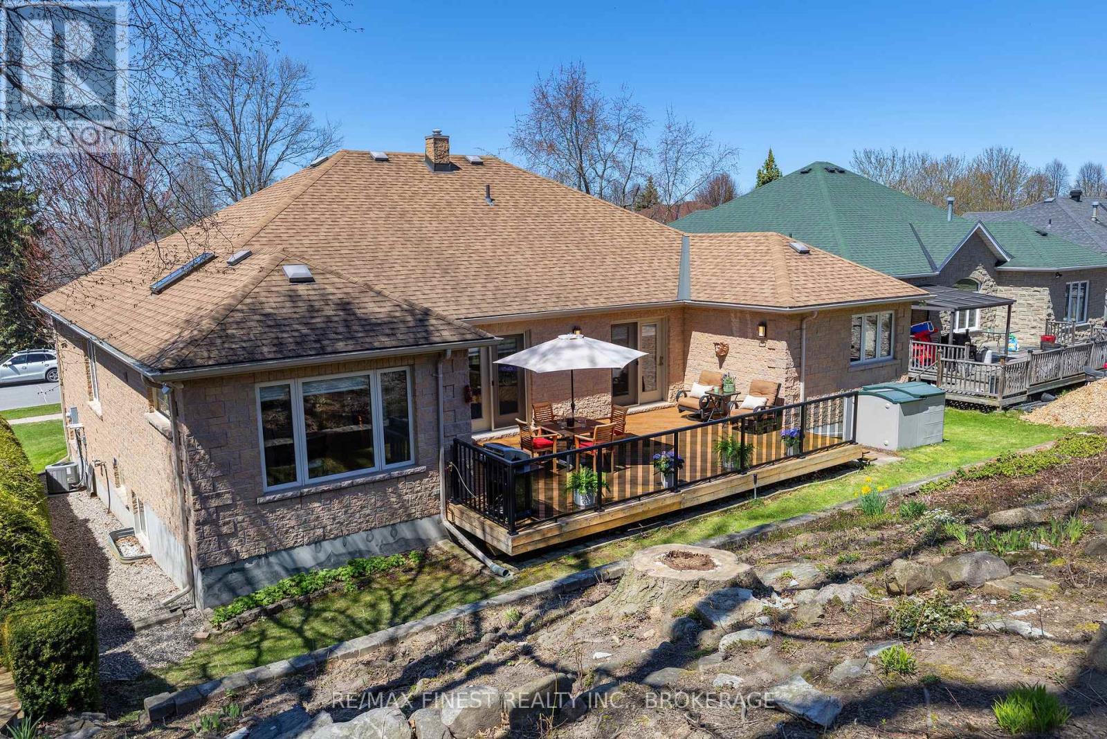 26 KENWOODS CIRCLE - 42
