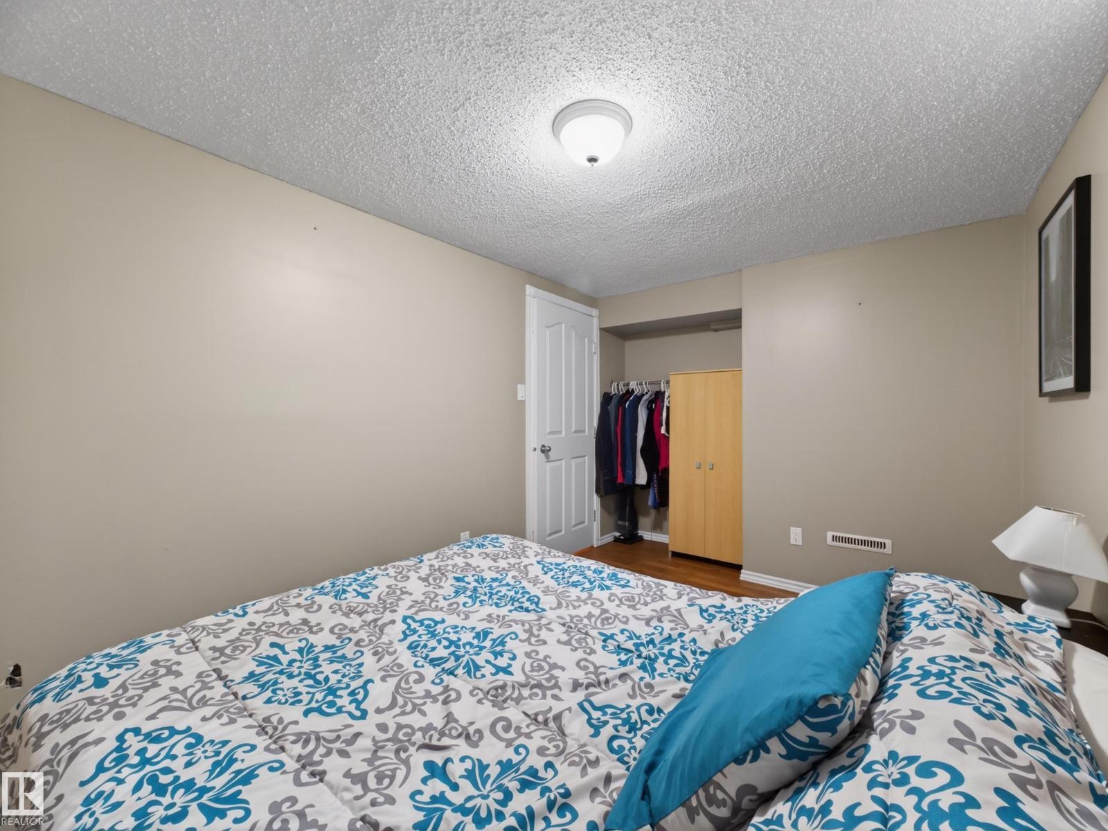8410 95B Ave - 51
