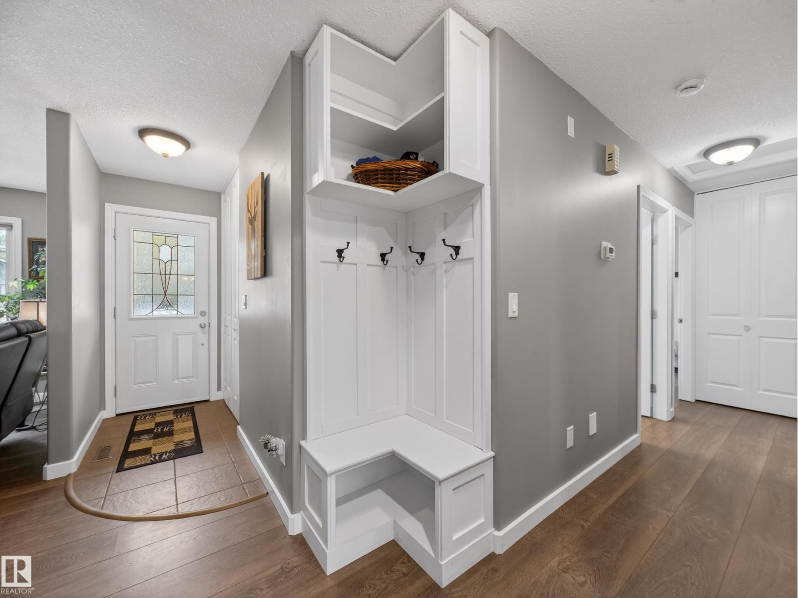 8410 95B Ave - 24