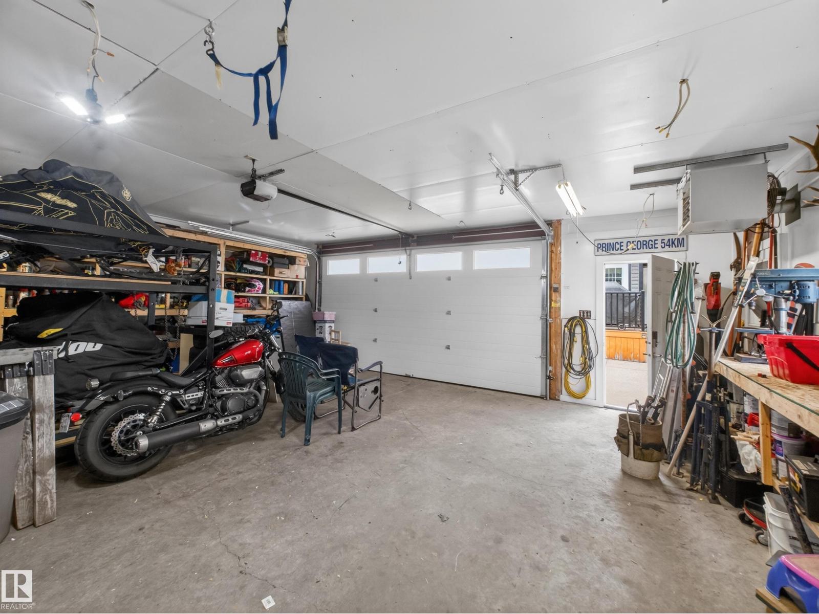 8410 95B Ave - 52