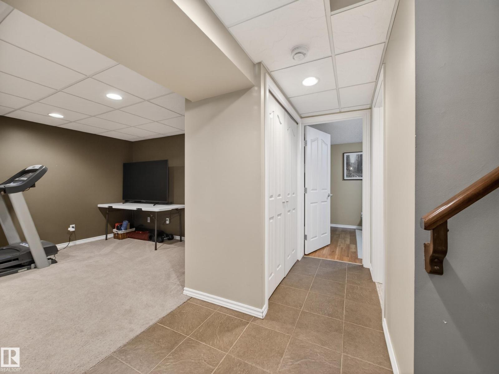 8410 95B Ave - 48