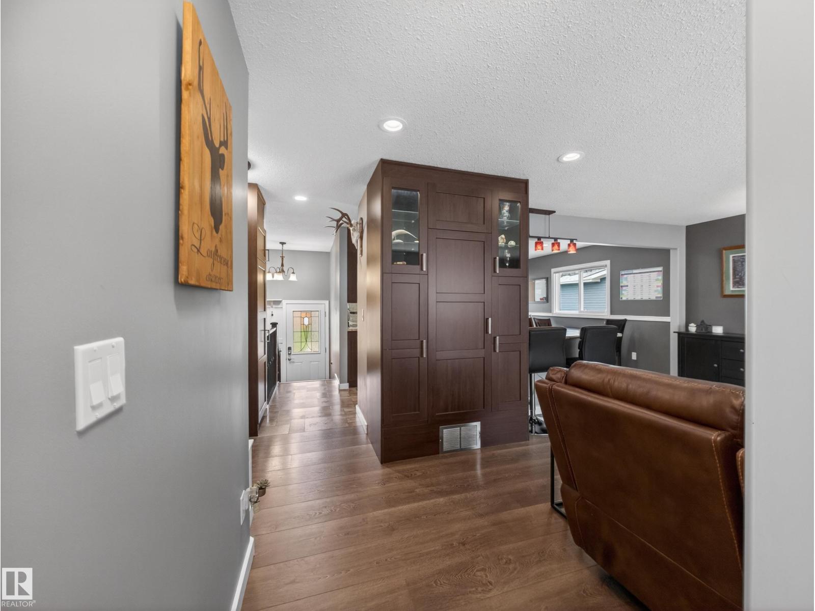 8410 95B Ave - 22