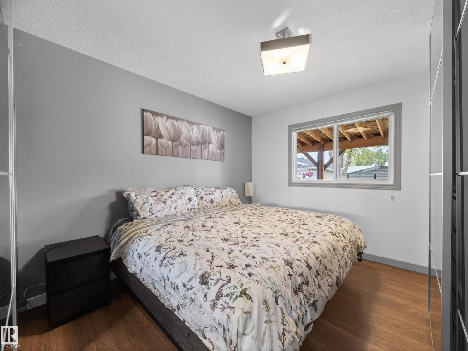 8410 95B Ave - 35