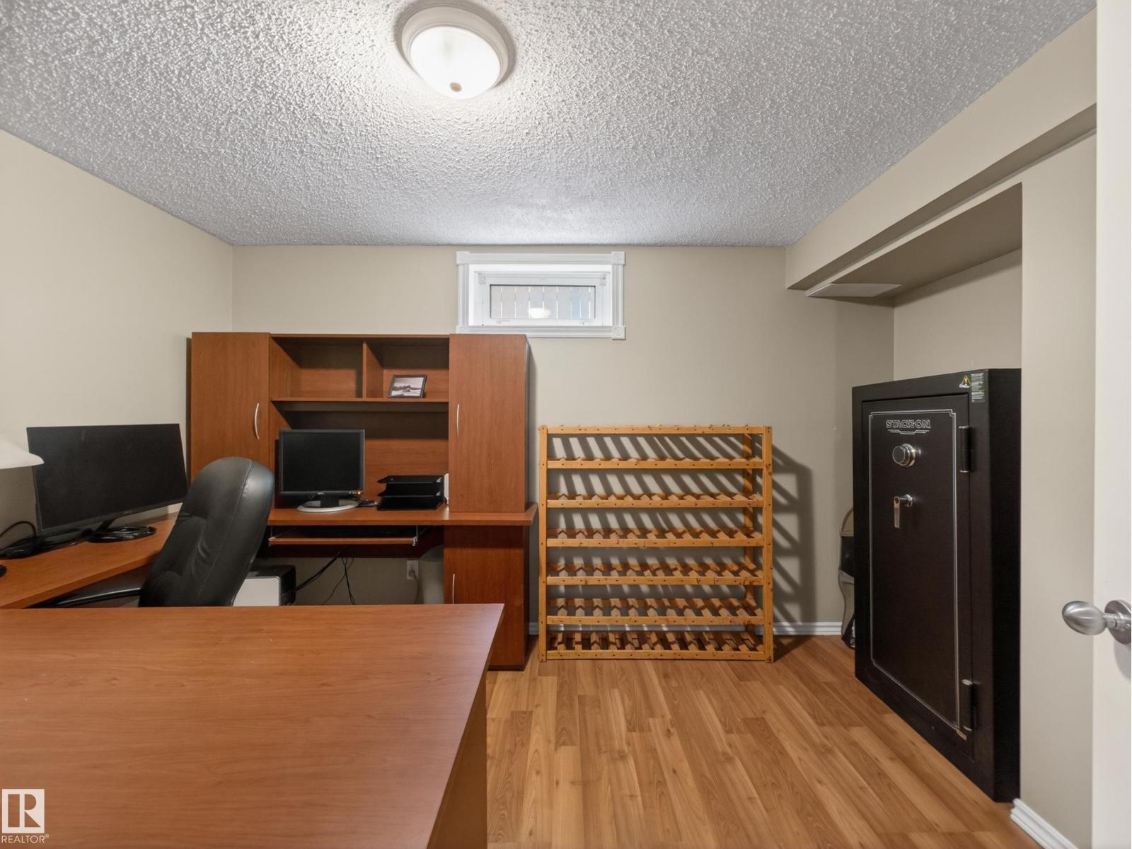 8410 95B Ave - 43