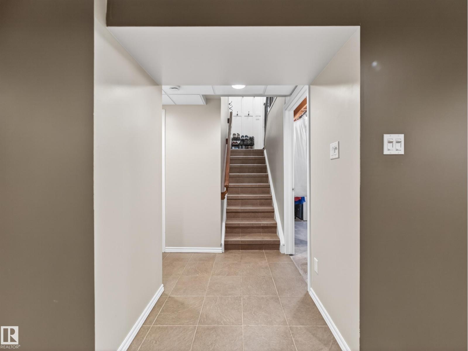 8410 95B Ave - 41