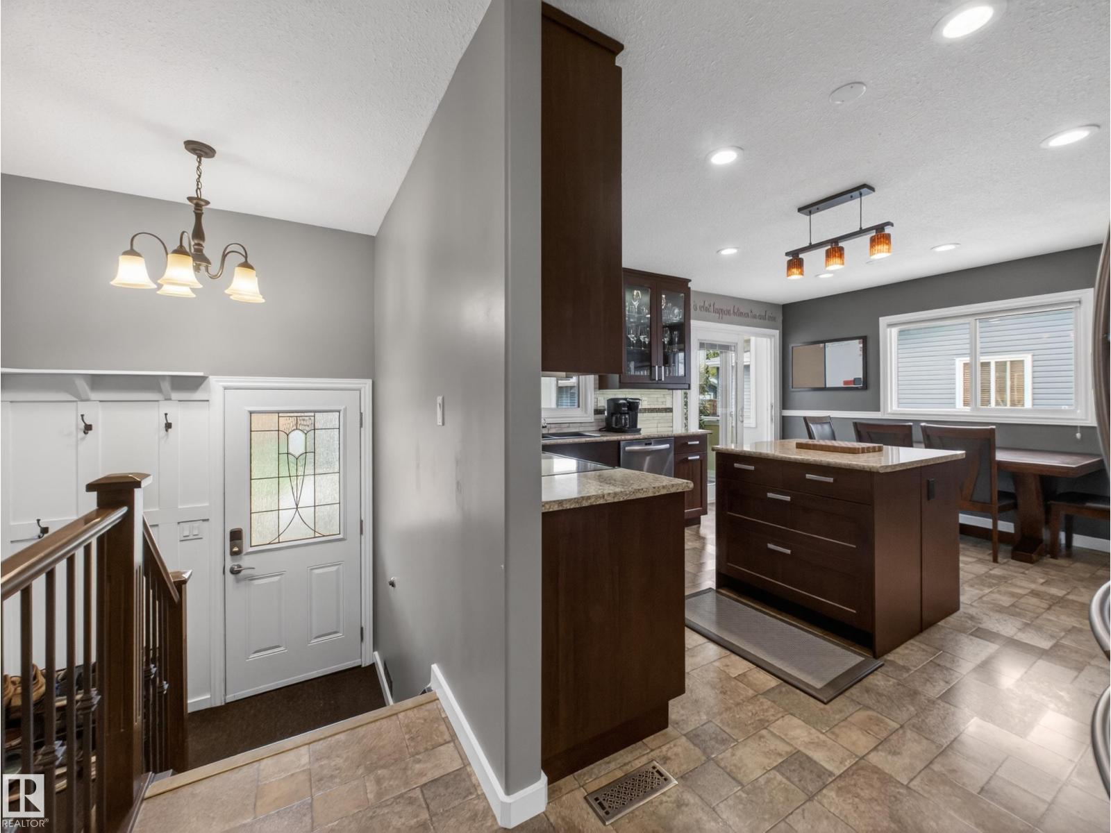 8410 95B Ave - 23