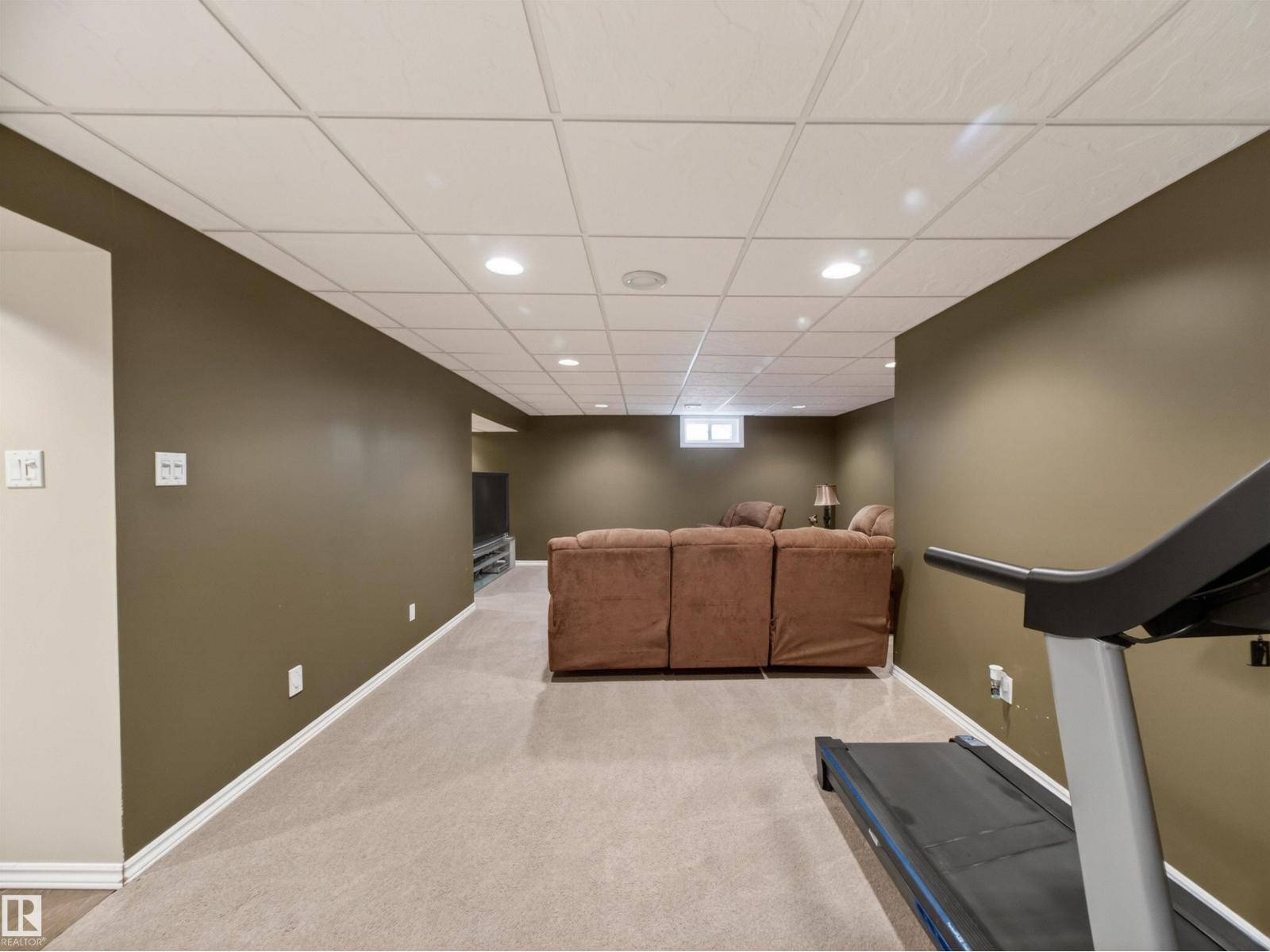 8410 95B Ave - 47