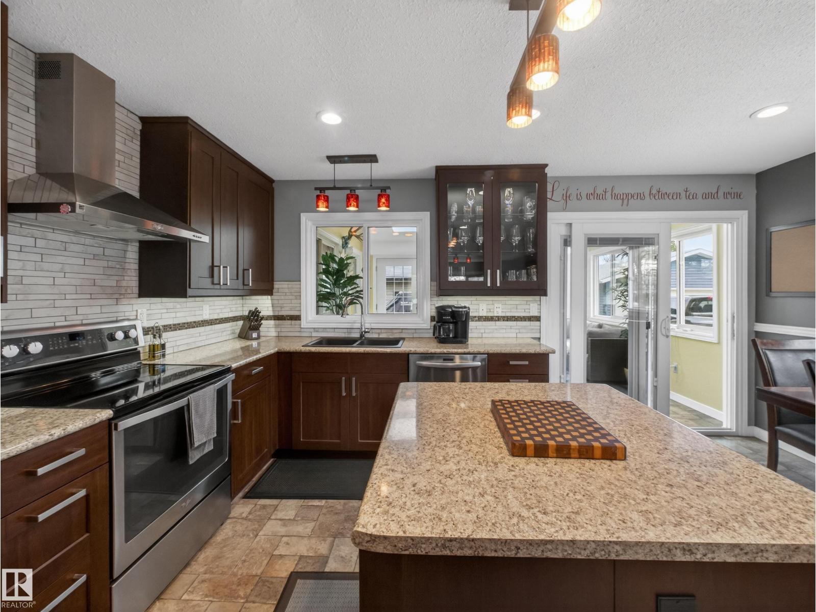8410 95B Ave - 13