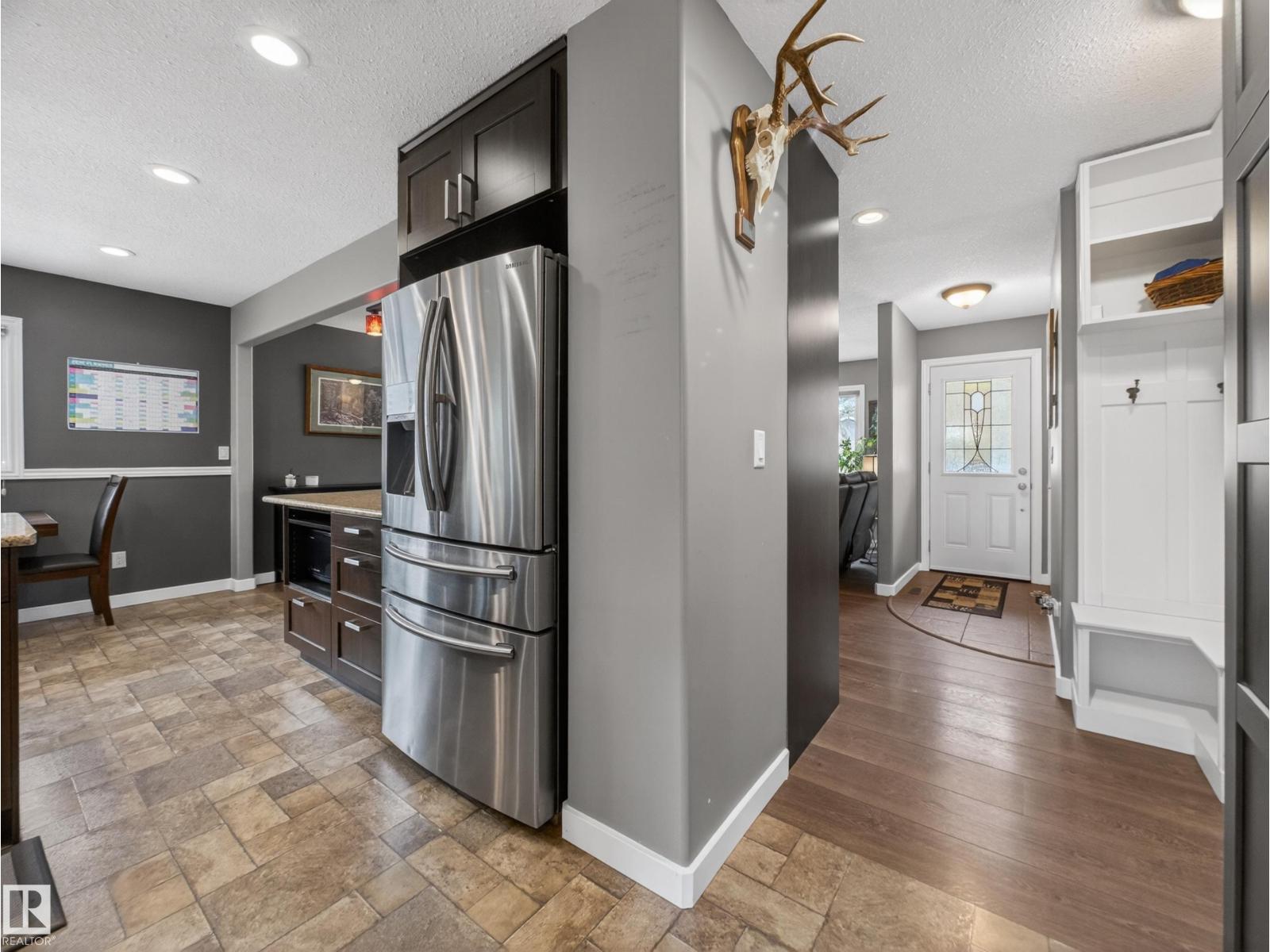 8410 95B Ave - 20