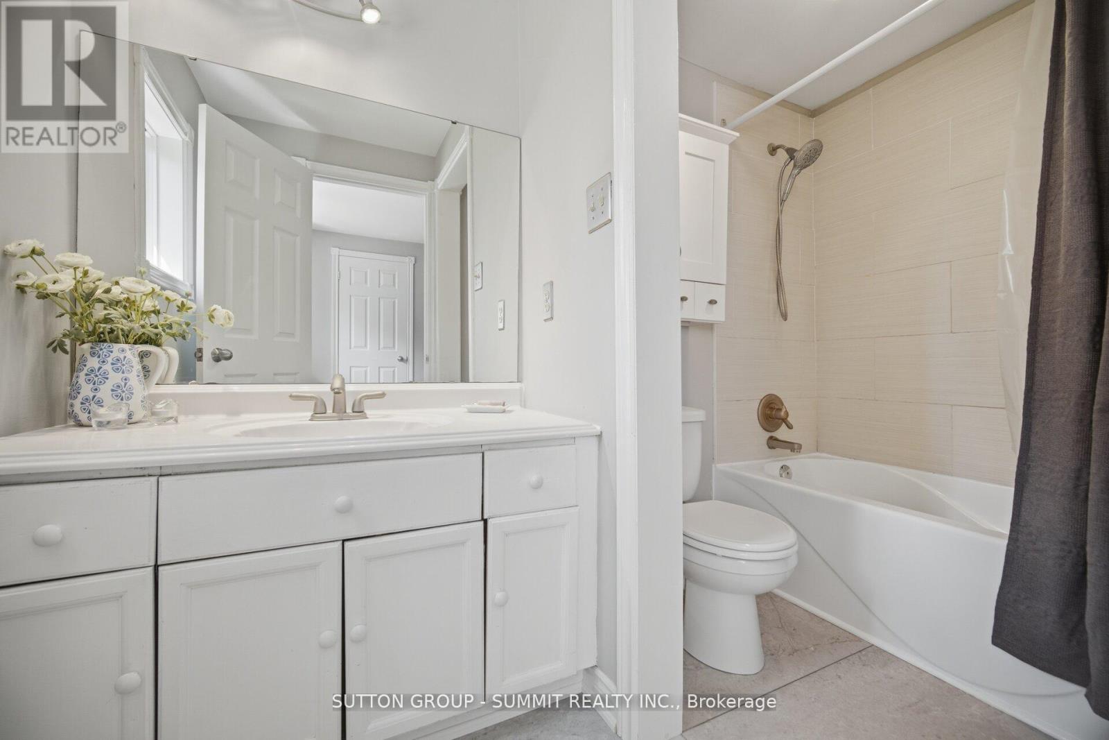 39 CUTTING CRESCENT - 21