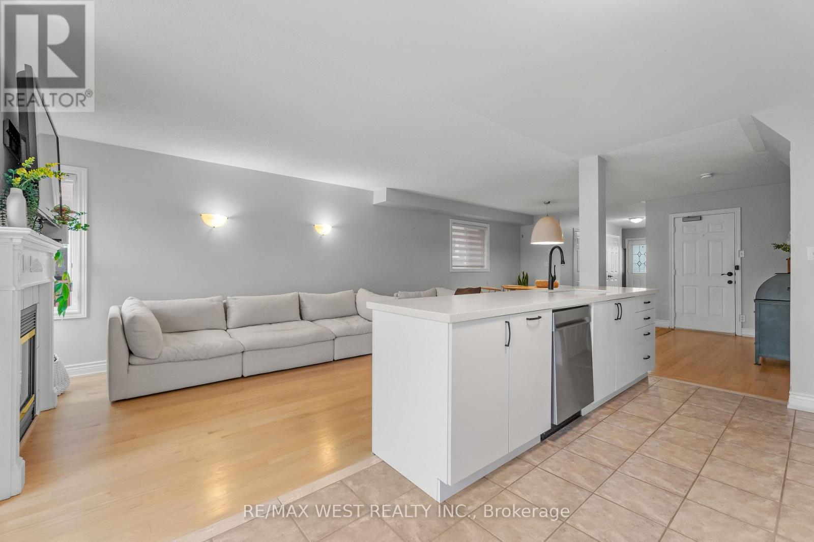 284 MONTE CARLO DRIVE - 13