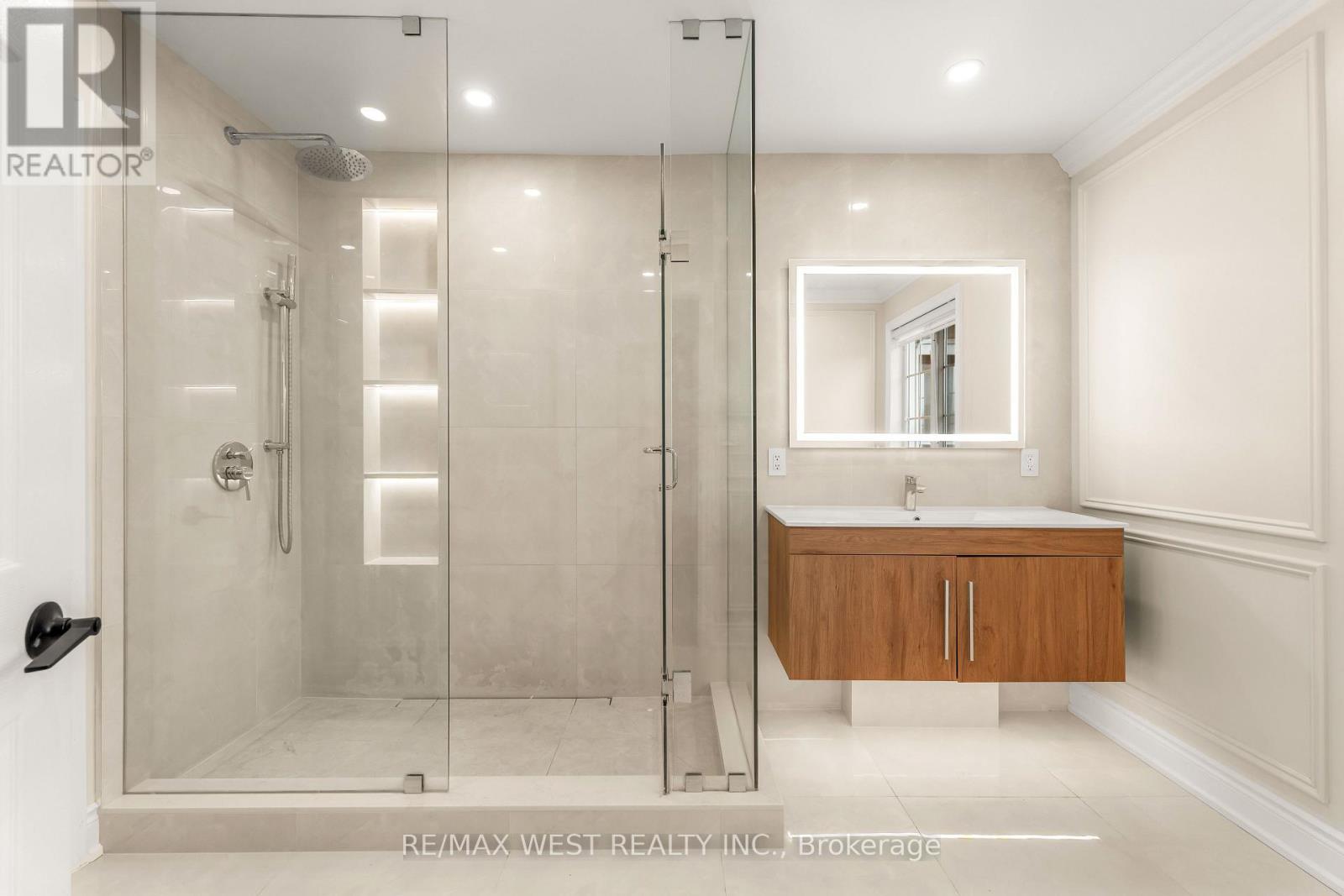 284 MONTE CARLO DRIVE - 28