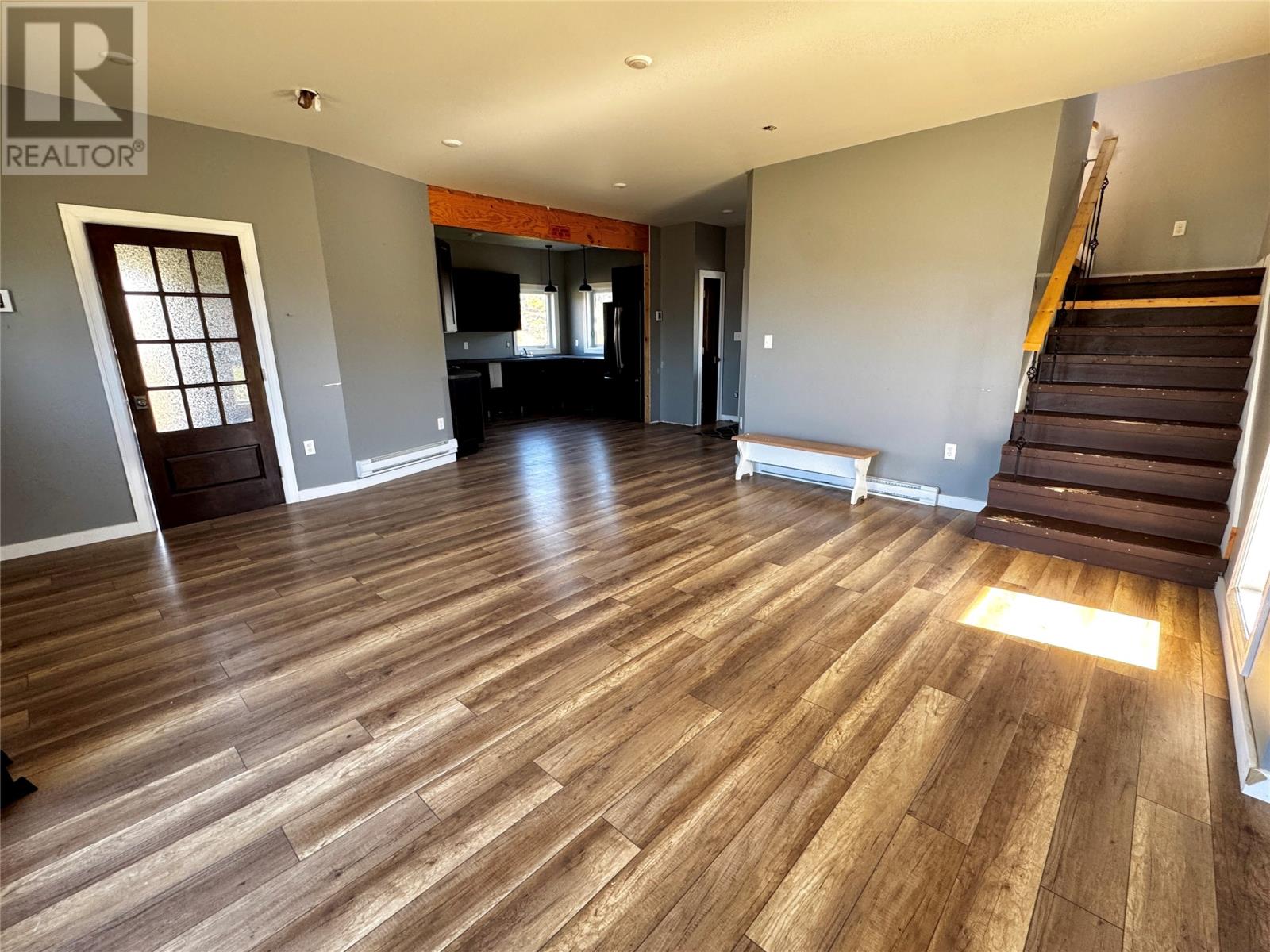 25-27 Main Street S - 15