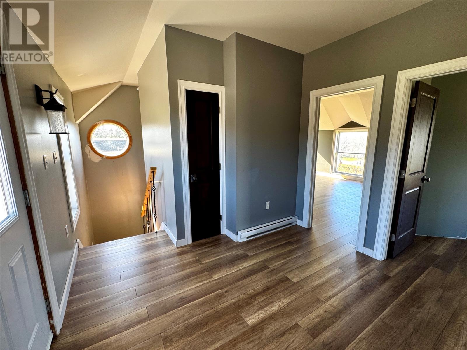 25-27 Main Street S - 18