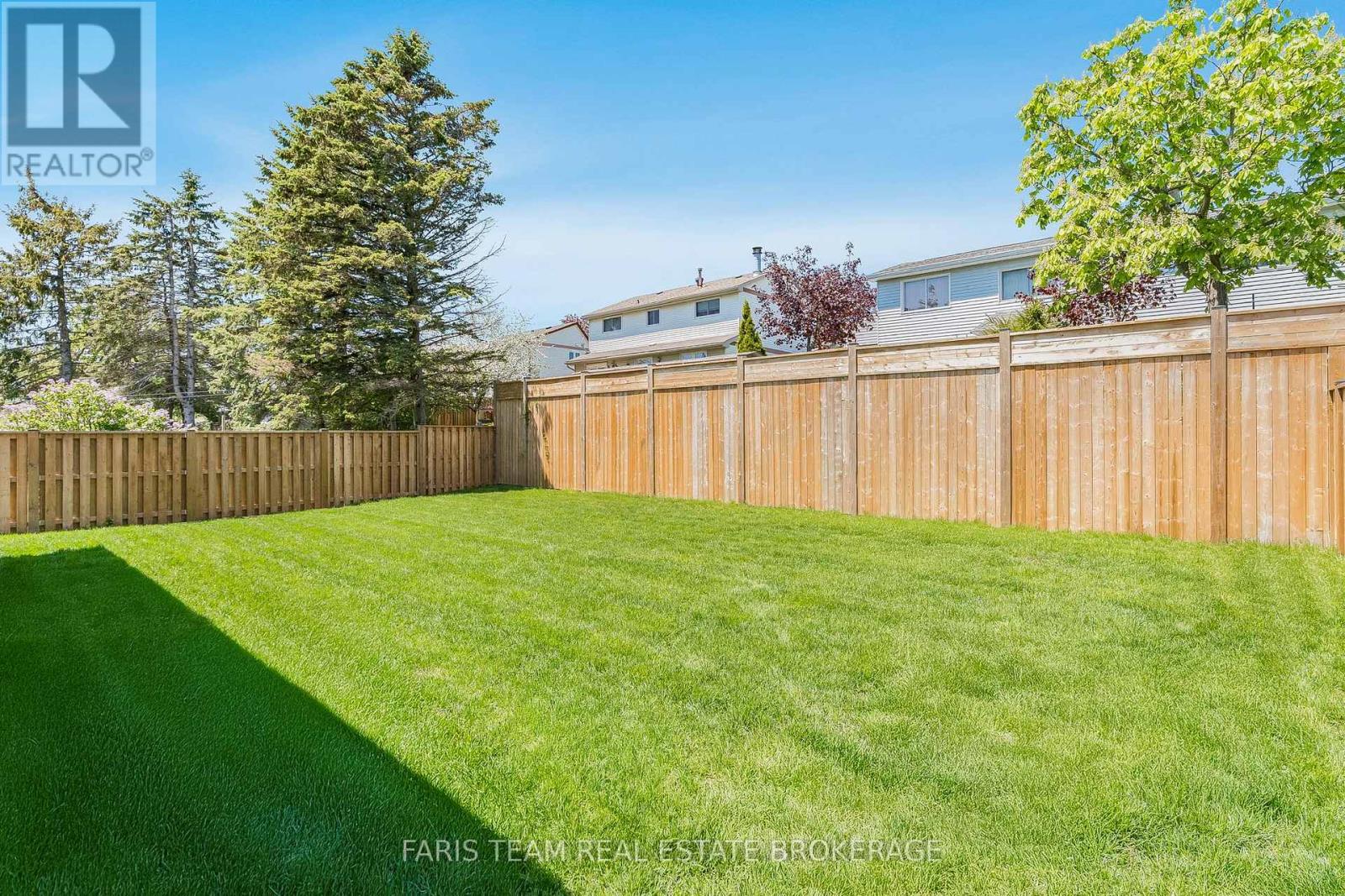 12 OREN BOULEVARD - 32
