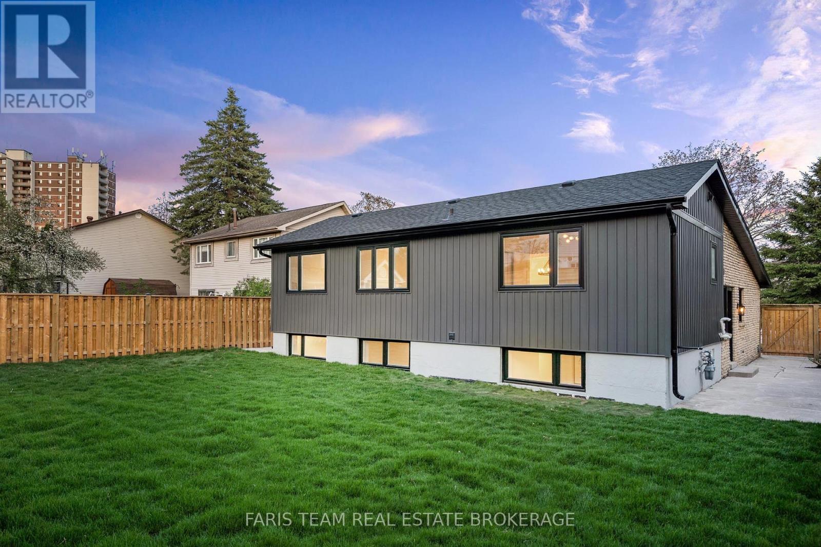 12 OREN BOULEVARD - 40