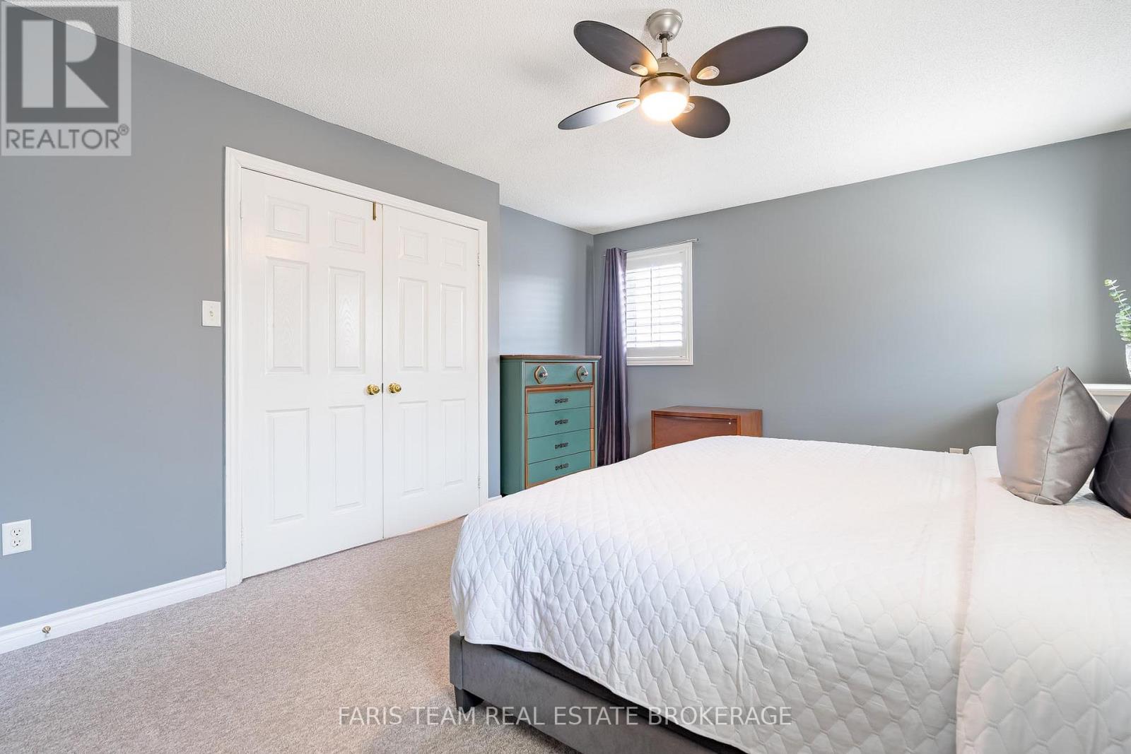 11 BERRY COURT - 22