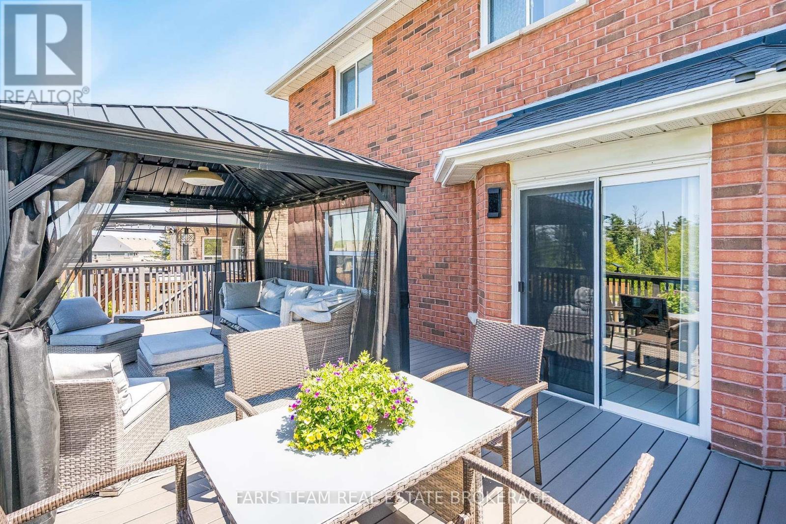 11 BERRY COURT - 36
