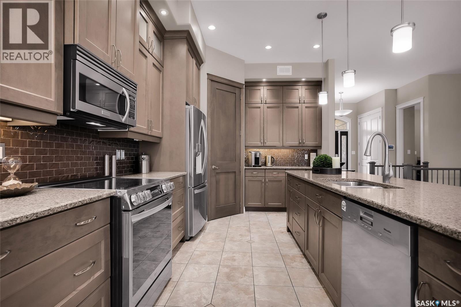 142 Assaly STREET - 18