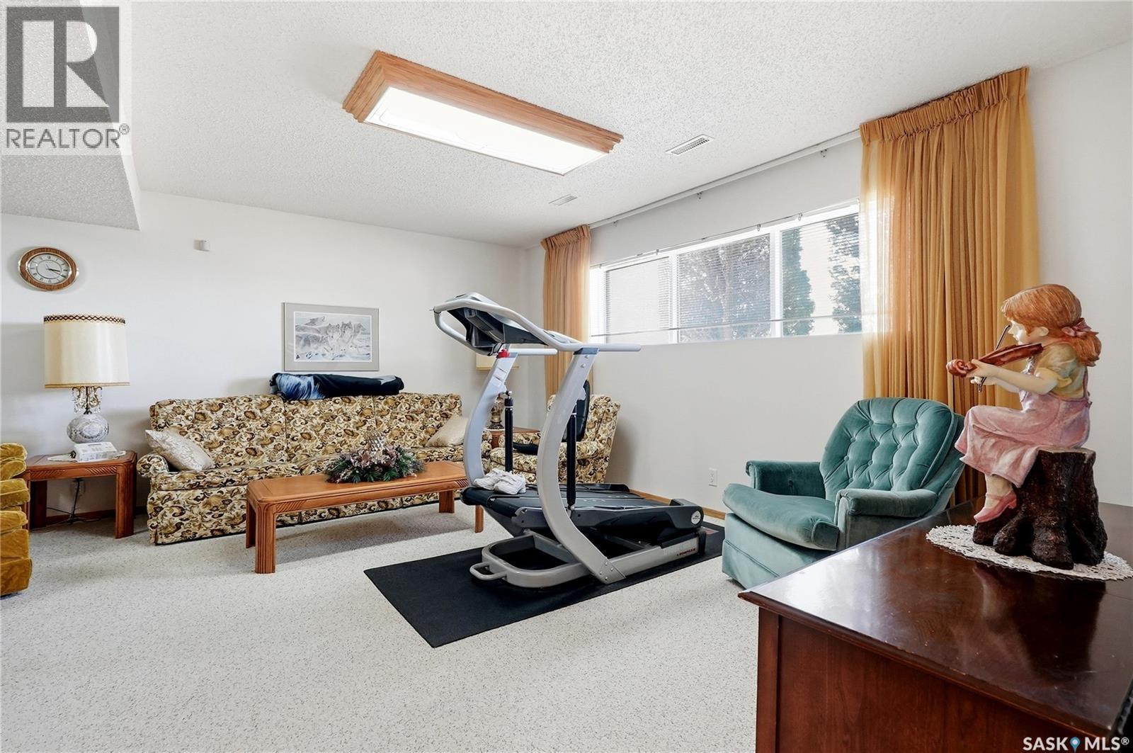 3355 Fairlight DRIVE - 30